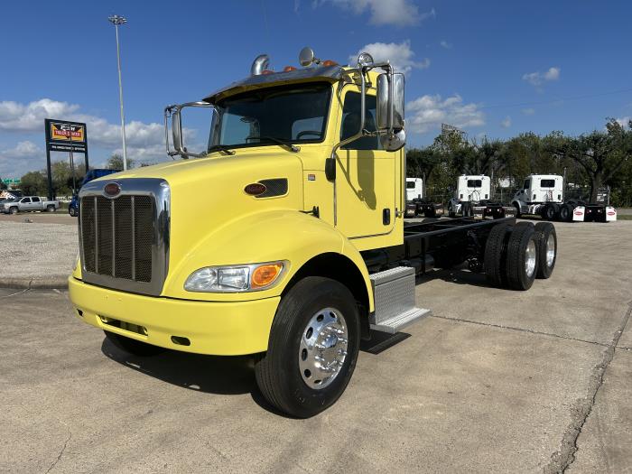 2020 Peterbilt 348-1