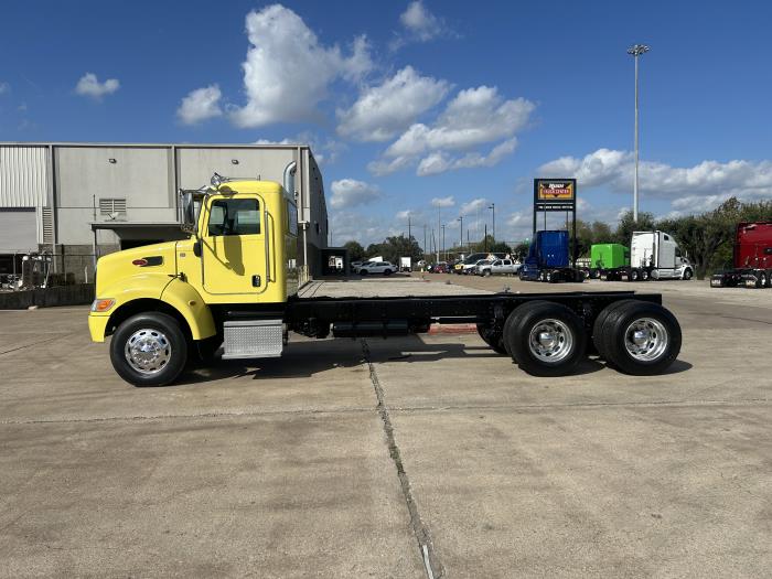 2020 Peterbilt 348-2