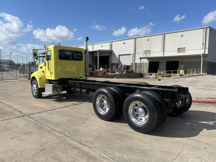 2020 Peterbilt 348-3