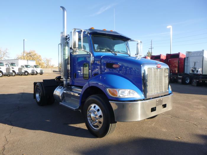 2017 Peterbilt 337-2