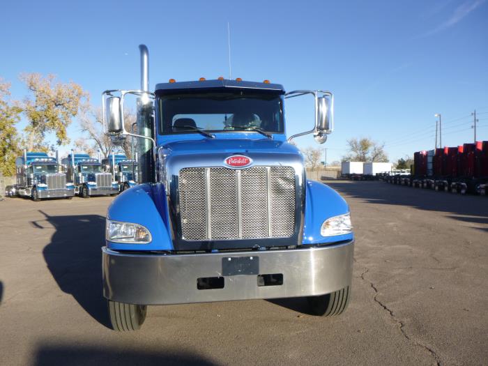 2017 Peterbilt 337-3