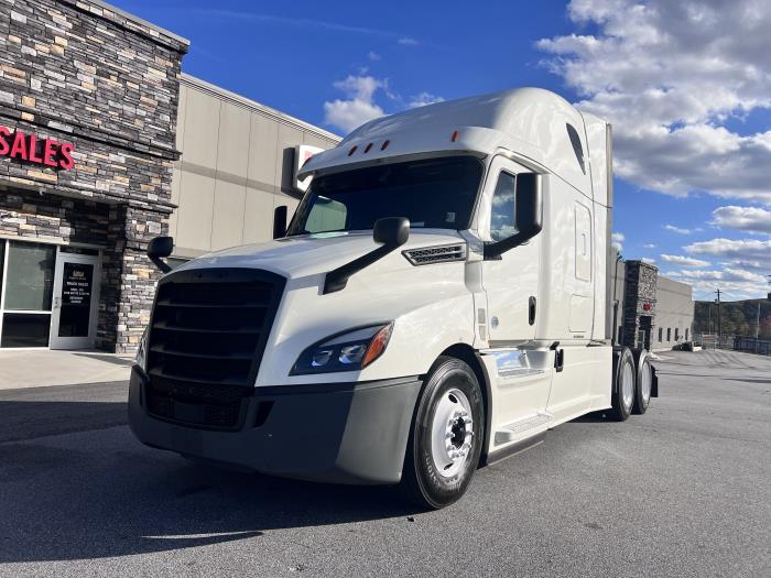 2020 Freightliner Cascadia-1