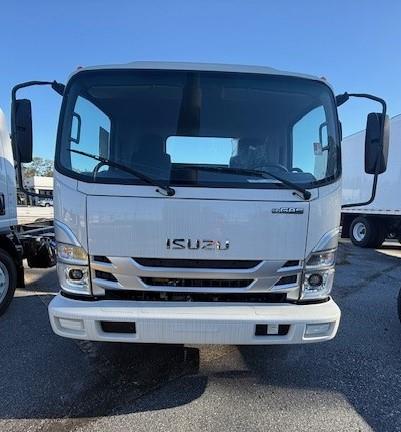 2025 Isuzu NPR-1