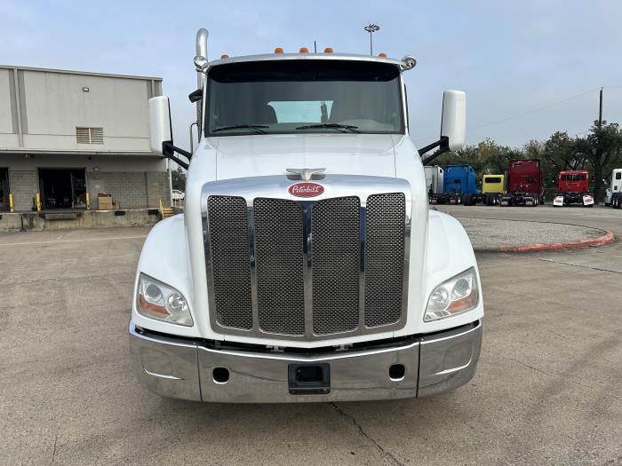 2018 Peterbilt 579-8