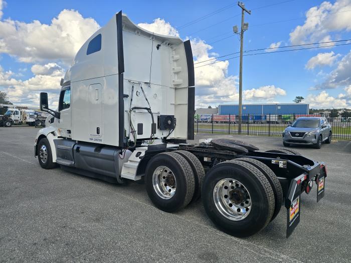 2020 Peterbilt 579-8