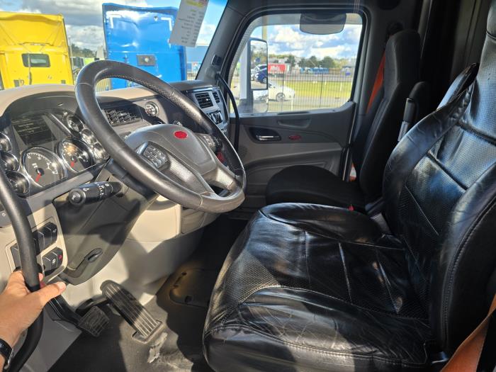 2020 Peterbilt 579-10