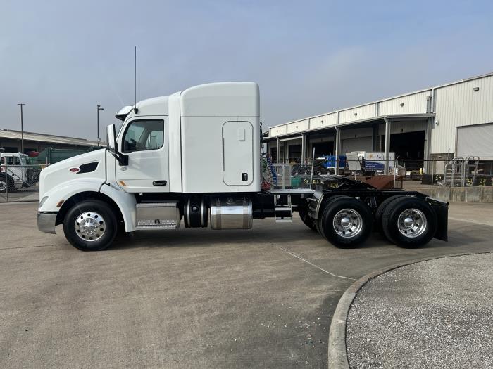 2020 Peterbilt 579-2