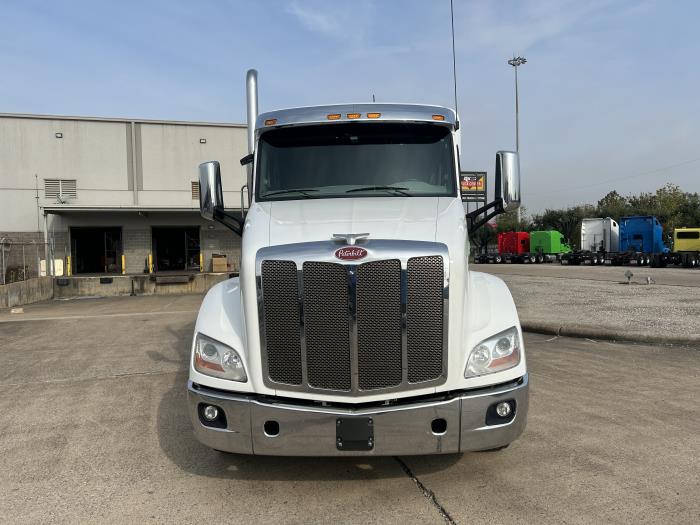 2020 Peterbilt 579-8