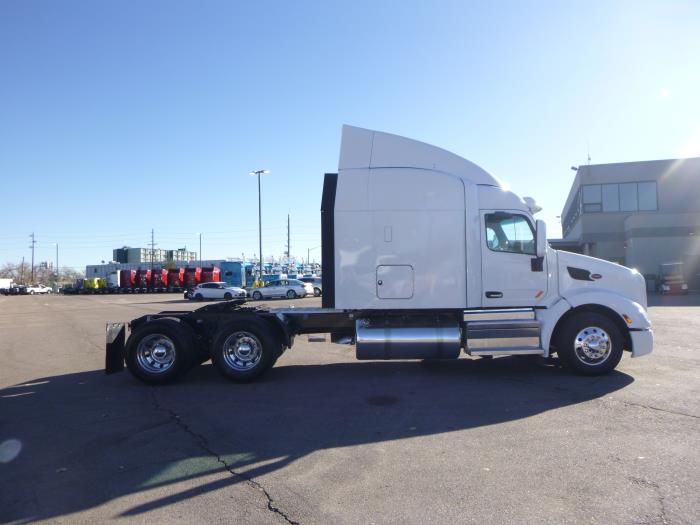 2020 Peterbilt 579-8