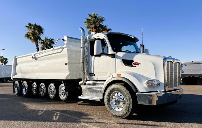 2025 Peterbilt 567-10