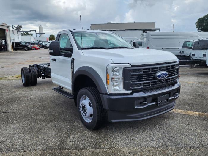 2024 Ford F-550-3