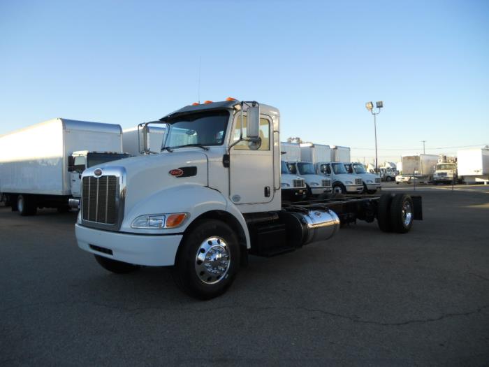 2019 Peterbilt 337-1