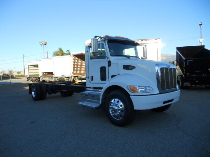 2019 Peterbilt 337-2