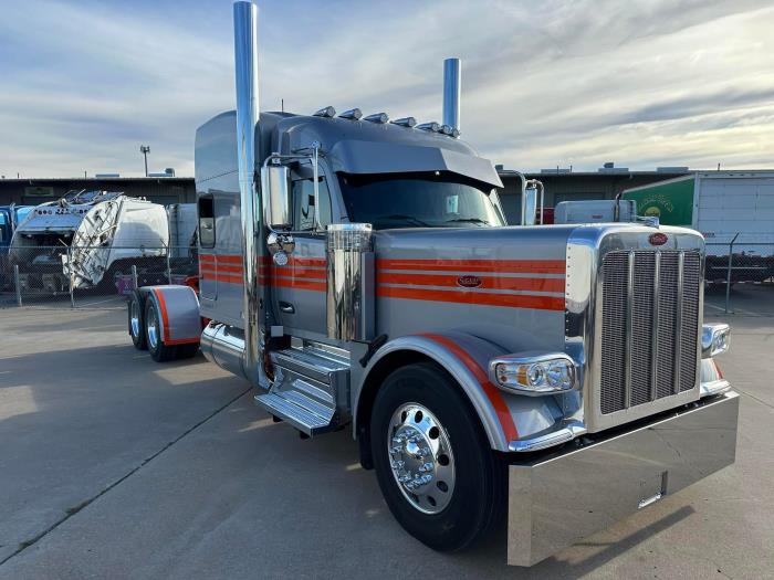 2025 Peterbilt 589-14