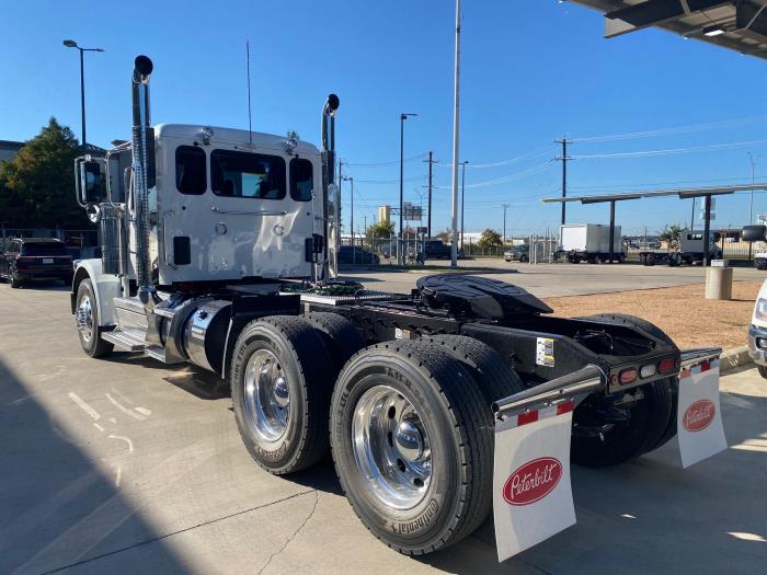 2025 Peterbilt 589-4