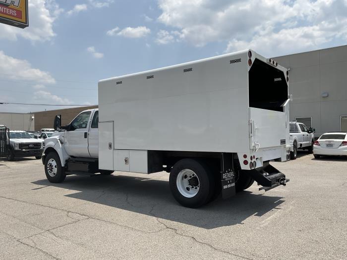 2025 Ford F-650-2