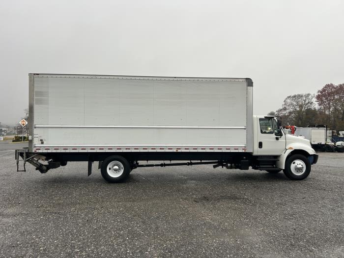 2018 International 4300-8