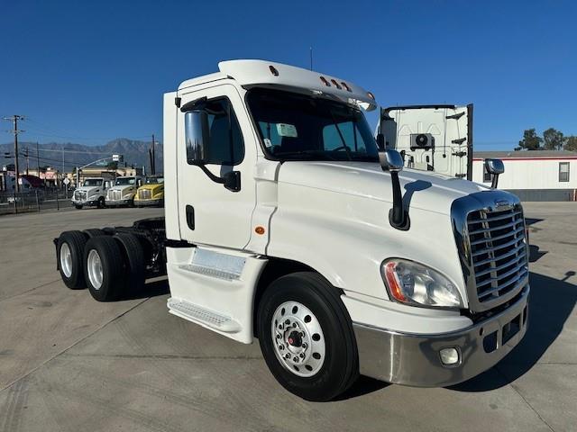 2018 Freightliner Cascadia-1