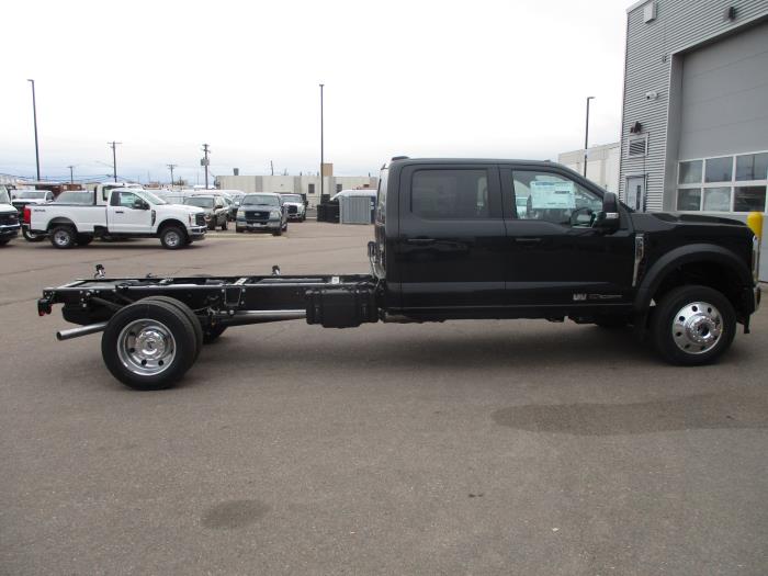 2024 Ford F-550-7