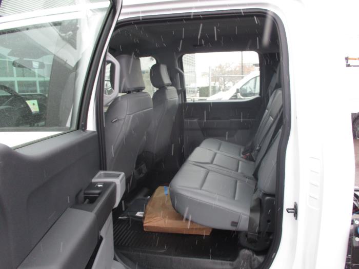 2024 Ford F-550-9