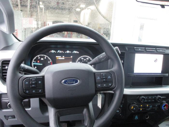 2024 Ford F-550-12