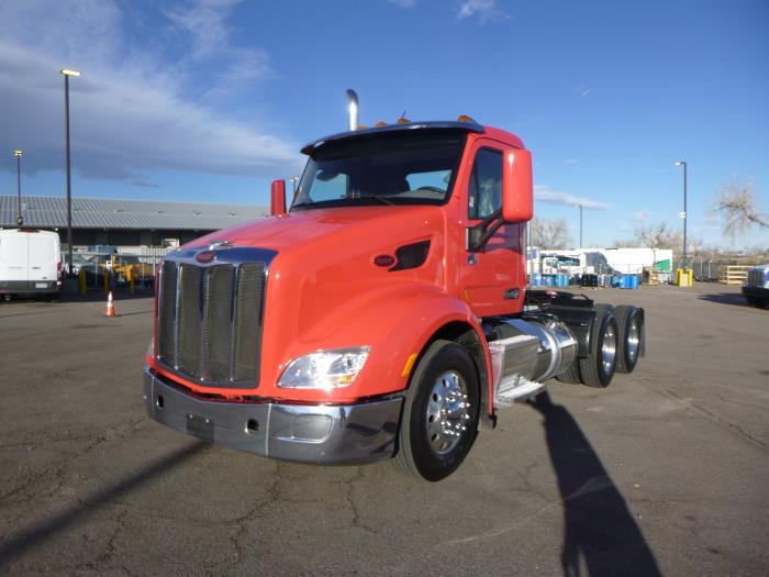 2017 Peterbilt 579-1