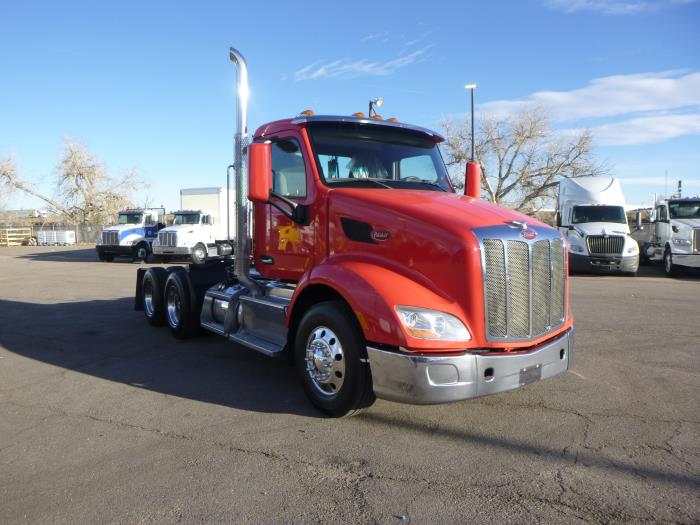 2017 Peterbilt 579-2