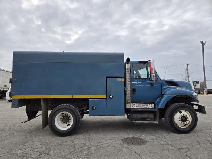 2009 International 7400-4