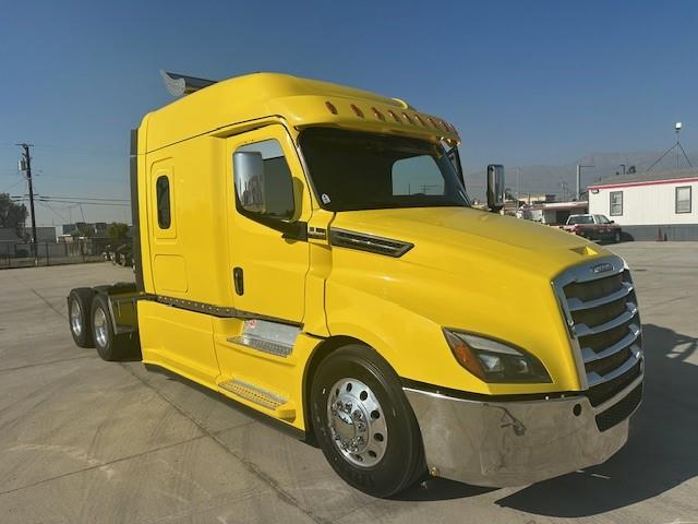 2019 Freightliner Cascadia-13