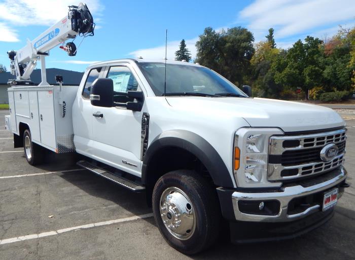 2024 Ford F-550-2