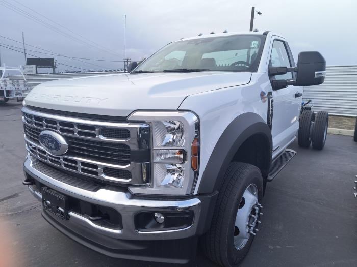 2024 Ford F-550-3