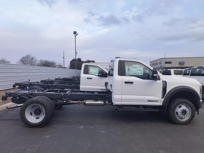 2024 Ford F-550-1