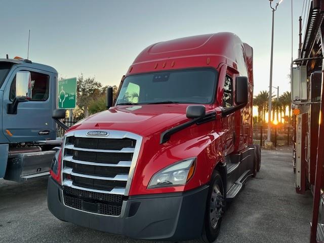 2021 Freightliner Cascadia-13