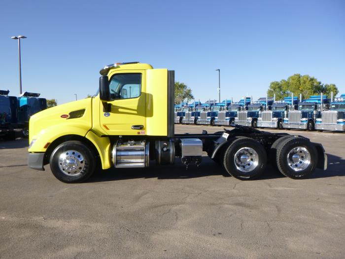 2021 Peterbilt 579-4