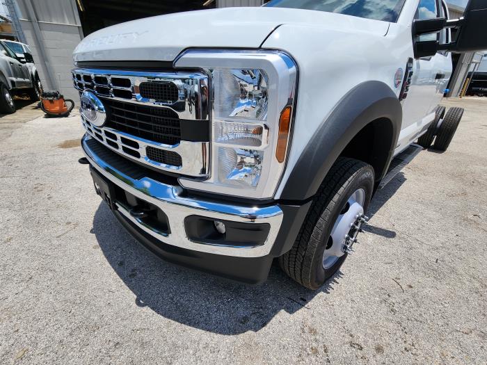 2024 Ford F-550-11