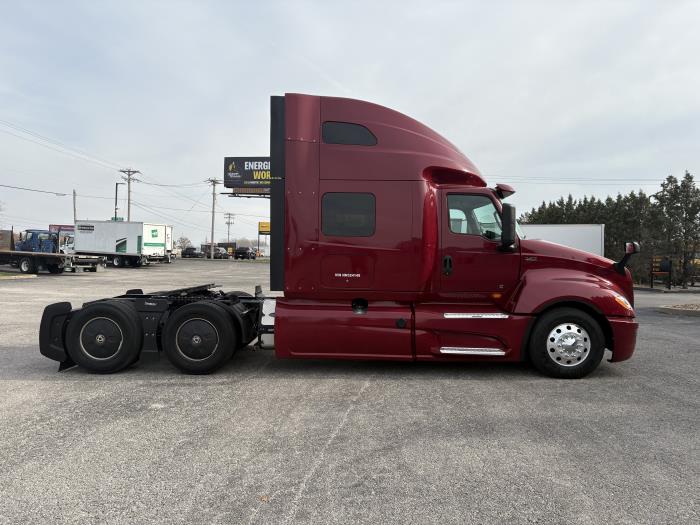 2022 International LT625-4