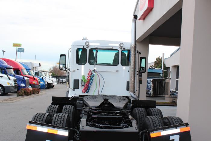 2018 Peterbilt 567-5