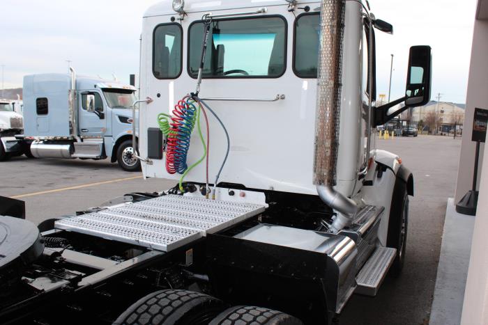 2018 Peterbilt 567-7