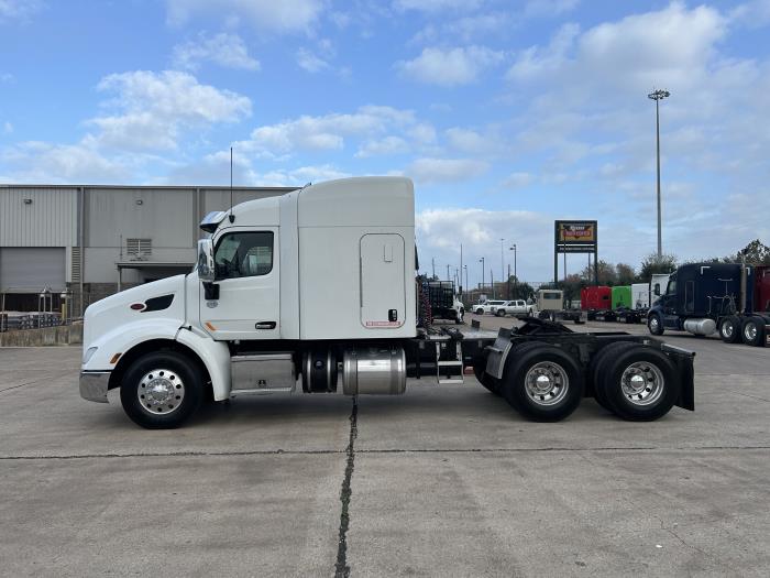 2020 Peterbilt 579-2