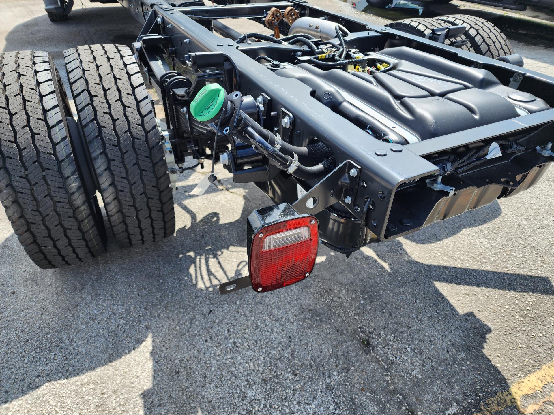2024 Ford F-600 Regular Cab DRW 4x4 Cab Chassis for sale #1838034 - photo 6