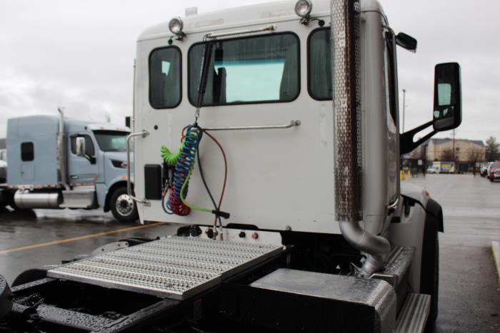 2018 Peterbilt 567-7