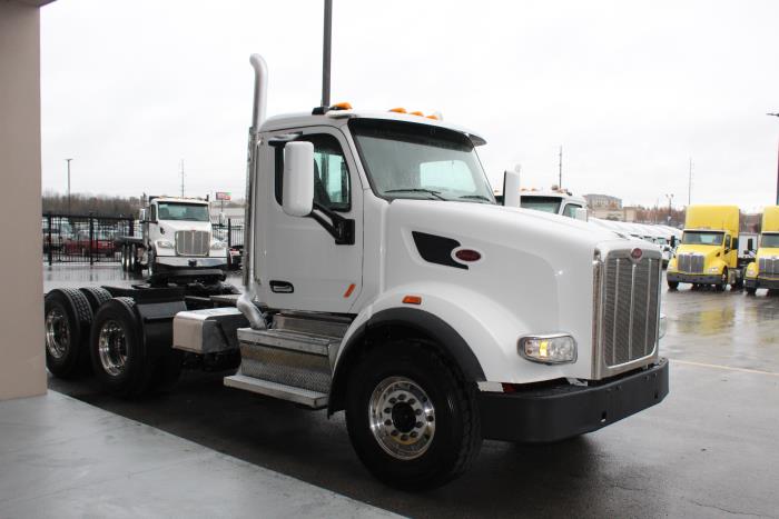 2018 Peterbilt 567-8