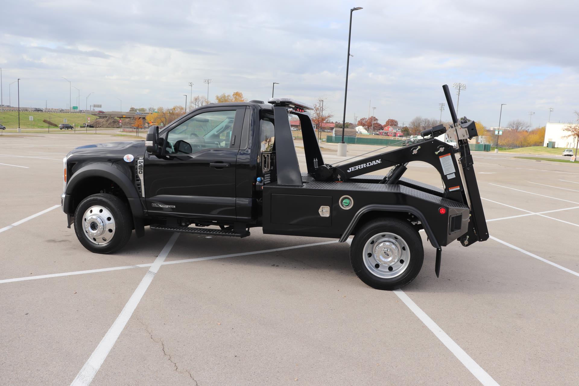2024 Ford F-450 Regular Cab DRW 4x4 Wrecker Body for sale #1821252 - photo 5