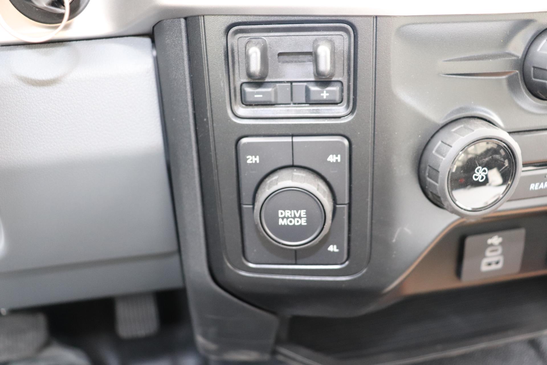 2024 Ford F-450 Regular Cab DRW 4x4 Wrecker Body for sale #1821252 - photo 23