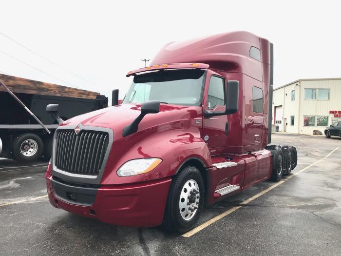 2022 International LT625-5