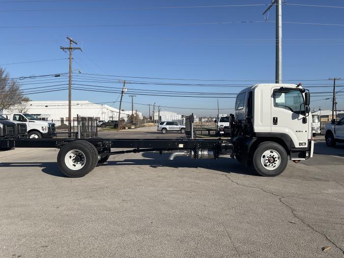 2025 Isuzu FTR-4