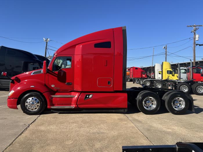 2020 Kenworth T680-44