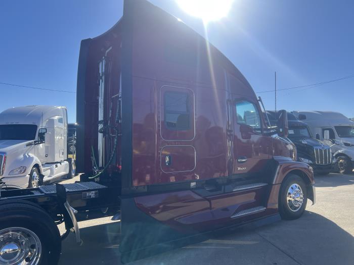 2024 Kenworth T680-31