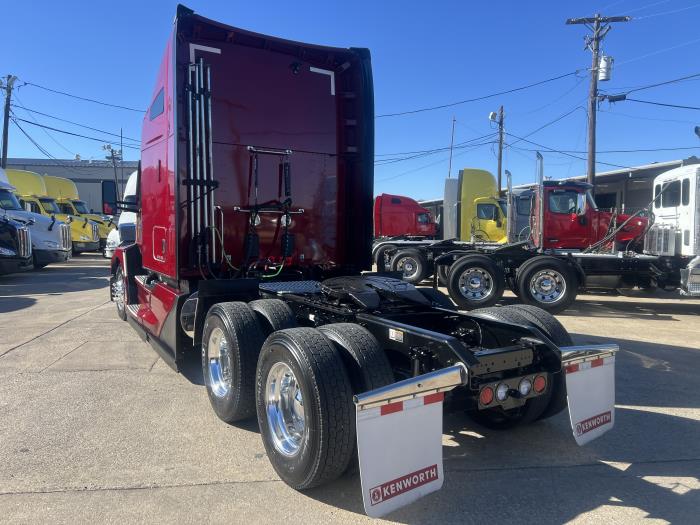 2024 Kenworth T680-36