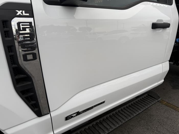 2024 Ford F-350-12